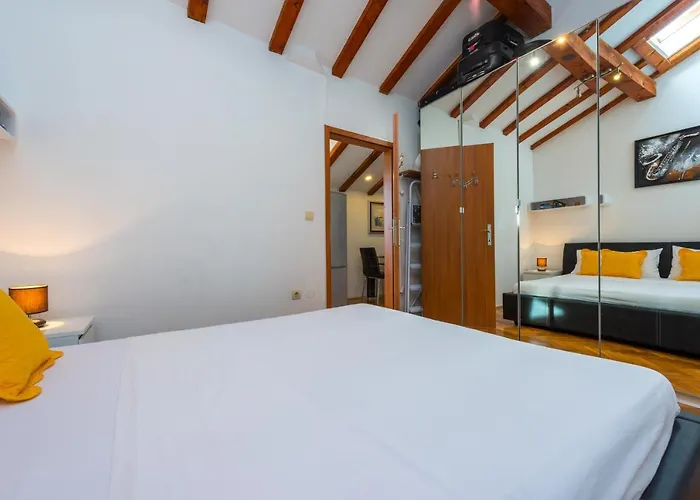 Lapad Tolja * Ντουμπρόβνικ