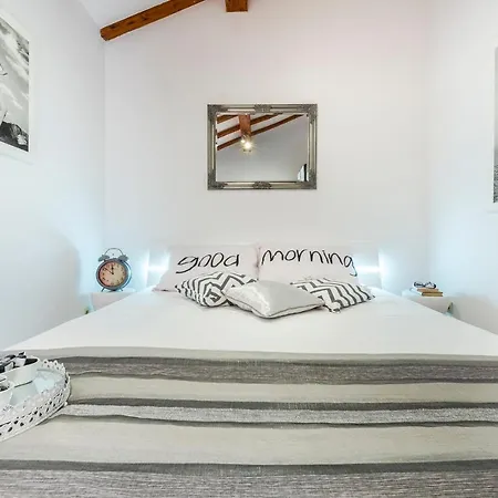 Lapad Tolja Apartamento *